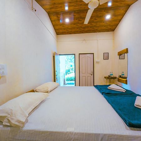 Sunset Cafe Beach Stay Gokarna  Buitenkant foto