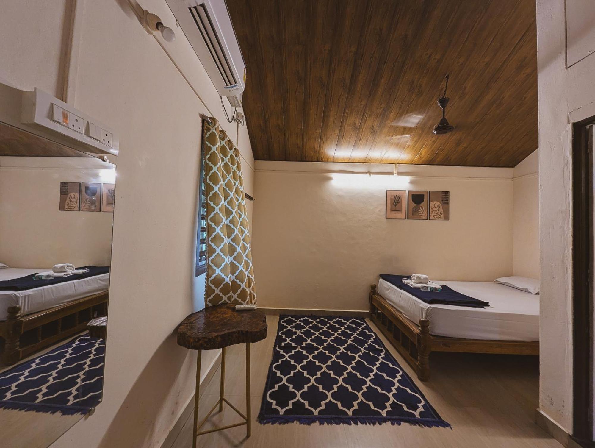Sunset Cafe Beach Stay Gokarna  Buitenkant foto