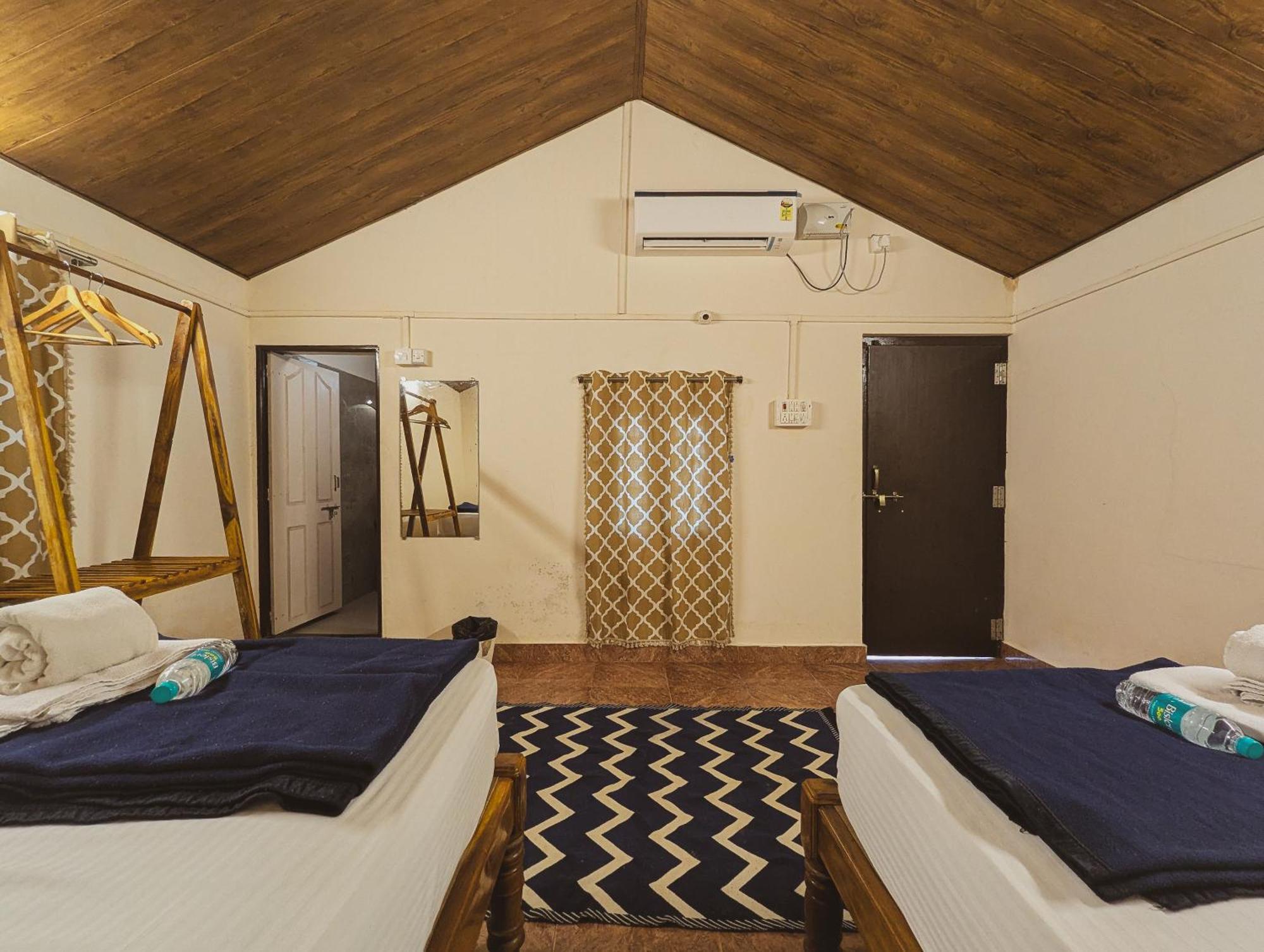 Sunset Cafe Beach Stay Gokarna  Buitenkant foto