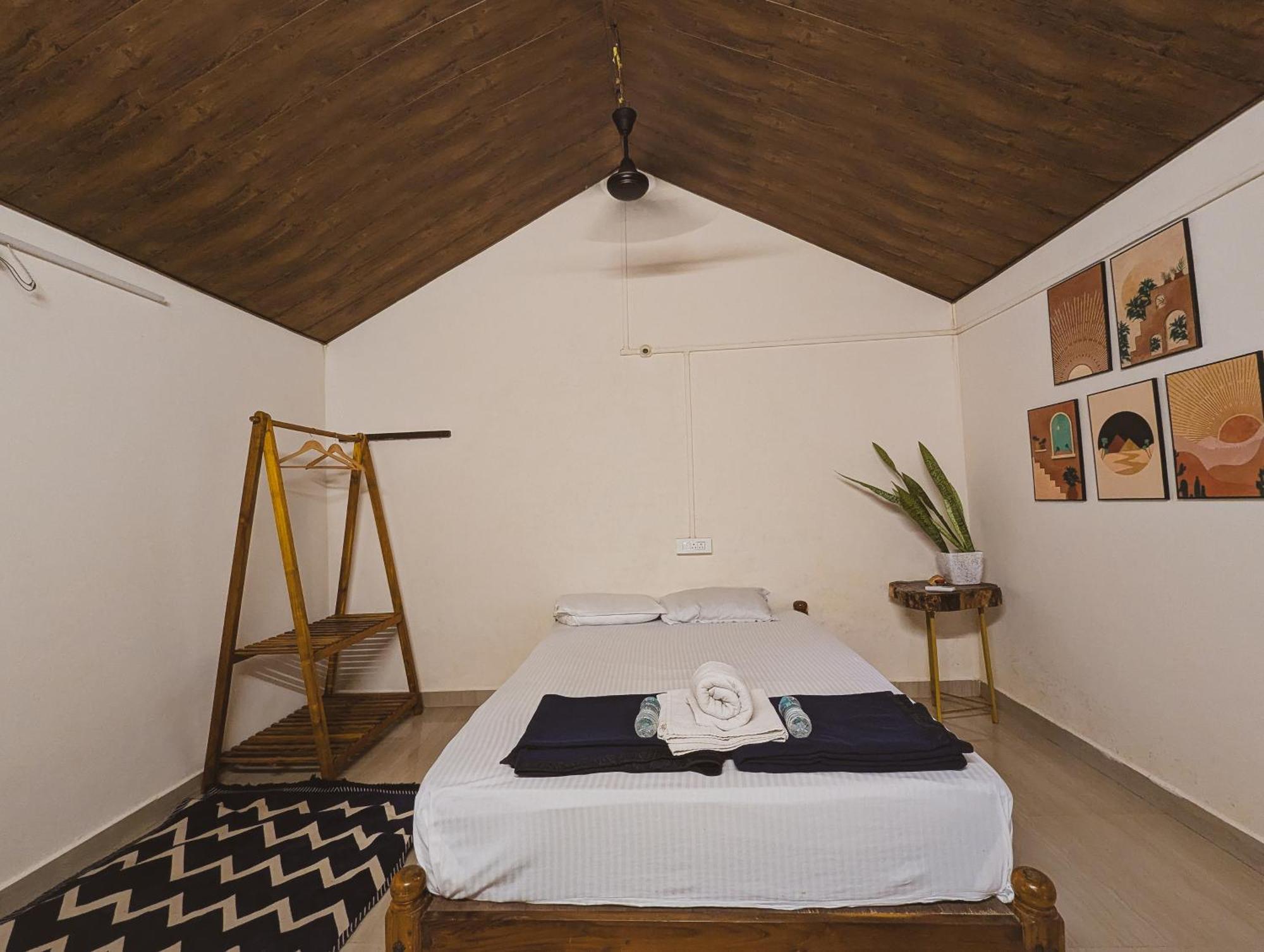 Sunset Cafe Beach Stay Gokarna  Buitenkant foto