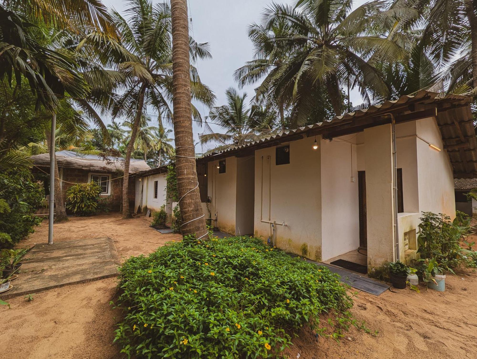 Sunset Cafe Beach Stay Gokarna  Buitenkant foto
