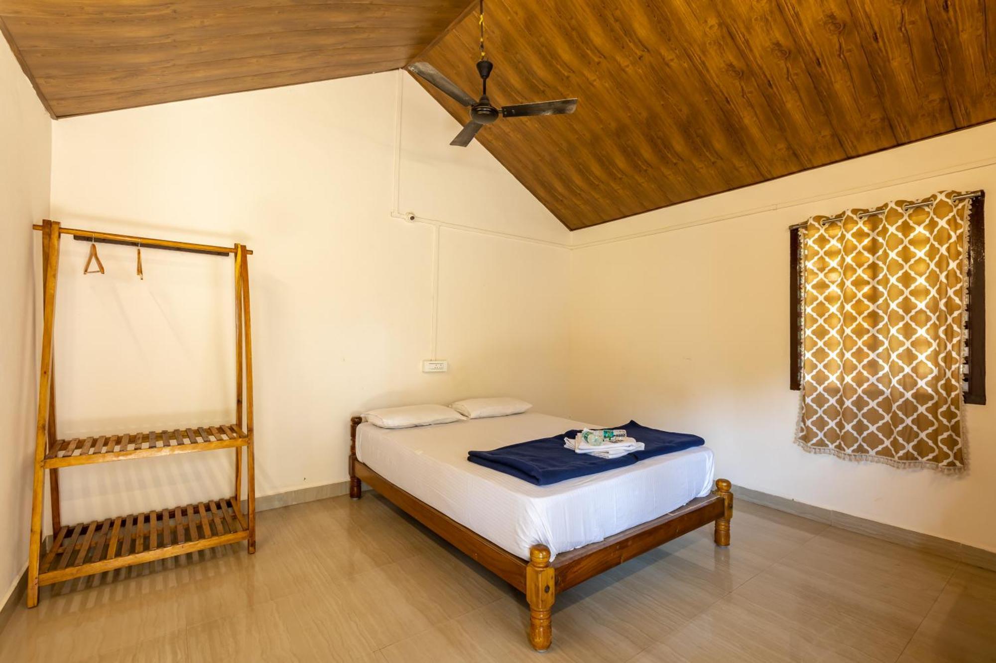 Sunset Cafe Beach Stay Gokarna  Buitenkant foto