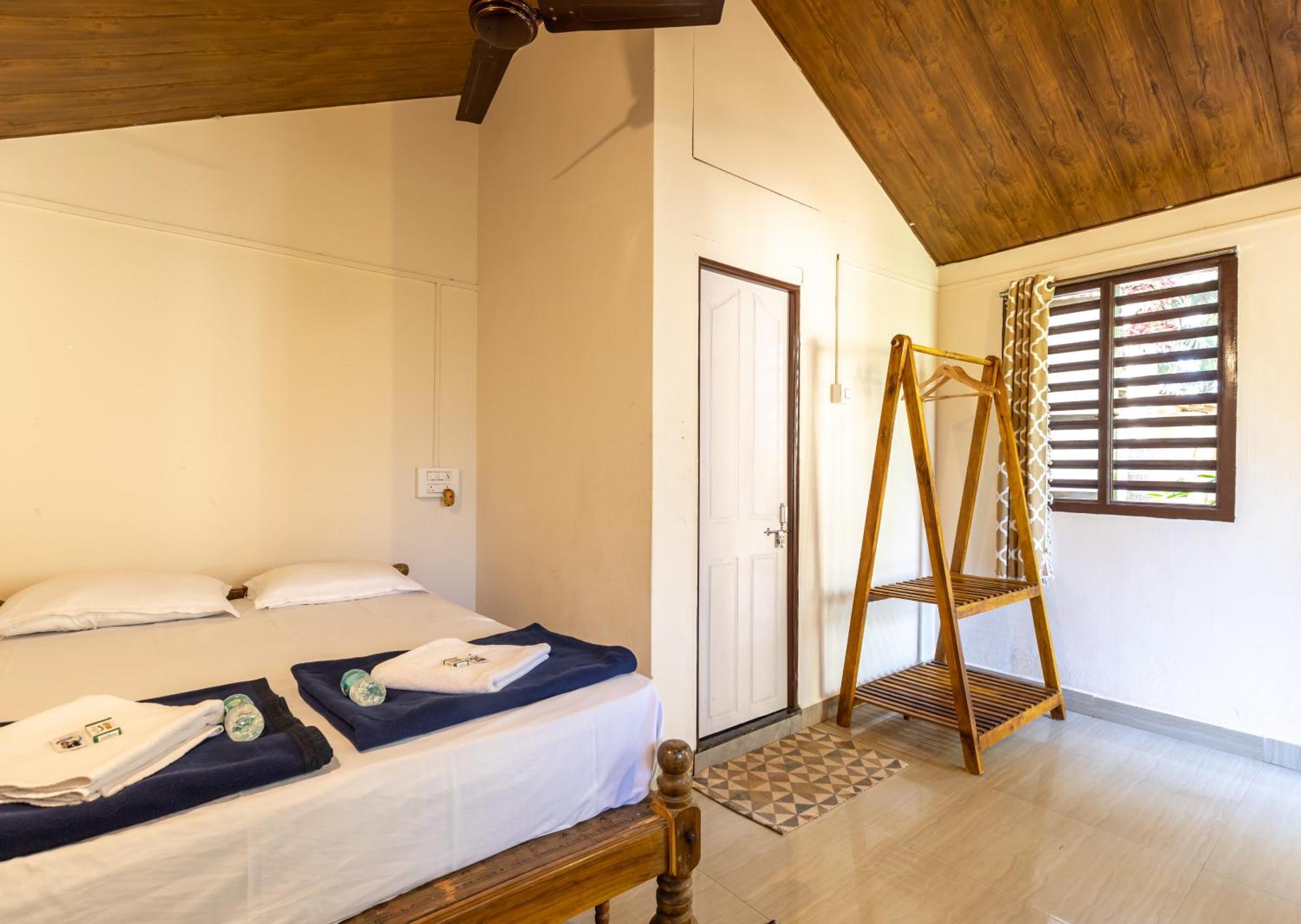 Sunset Cafe Beach Stay Gokarna  Buitenkant foto