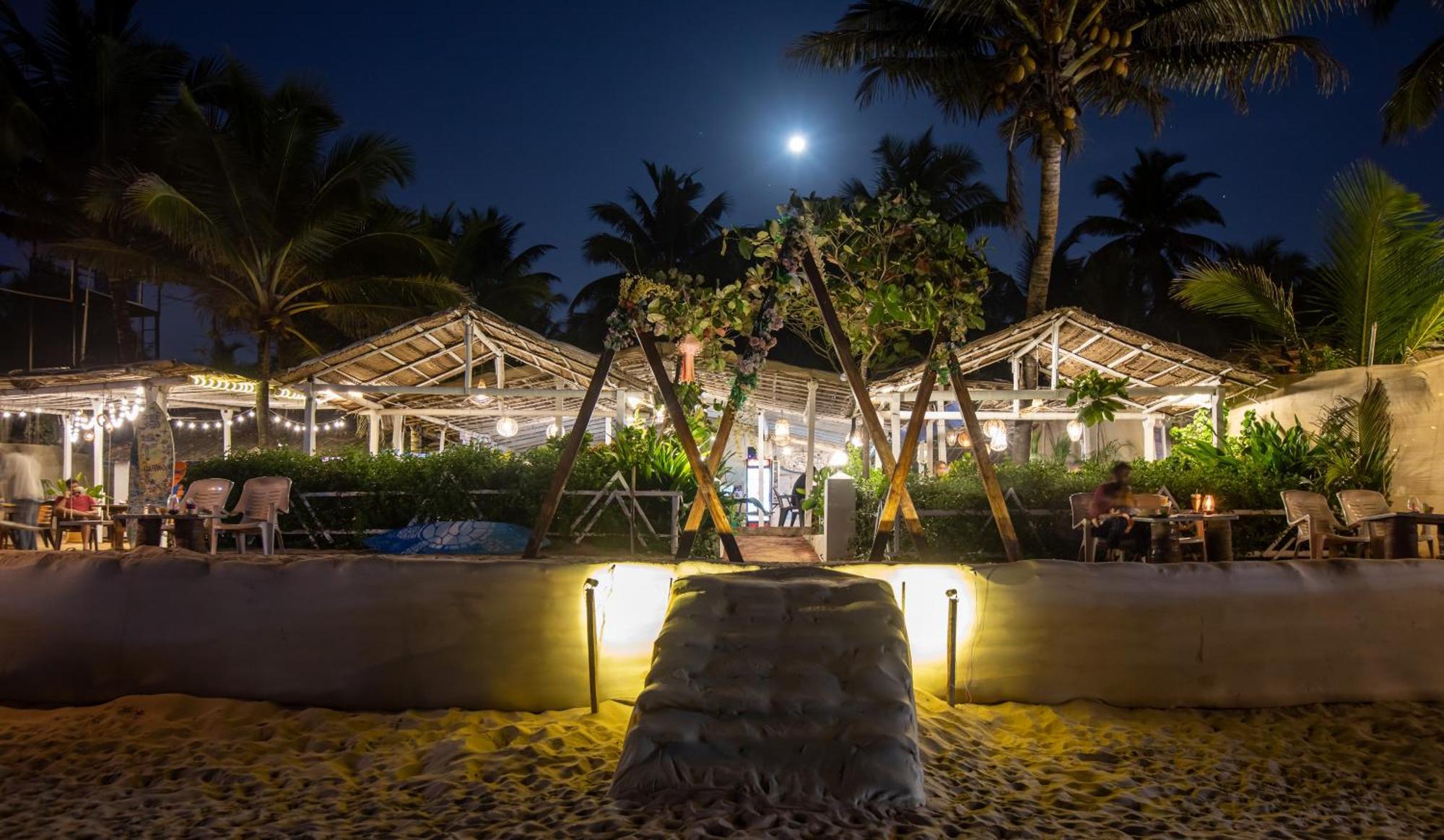 Sunset Cafe Beach Stay Gokarna  Buitenkant foto