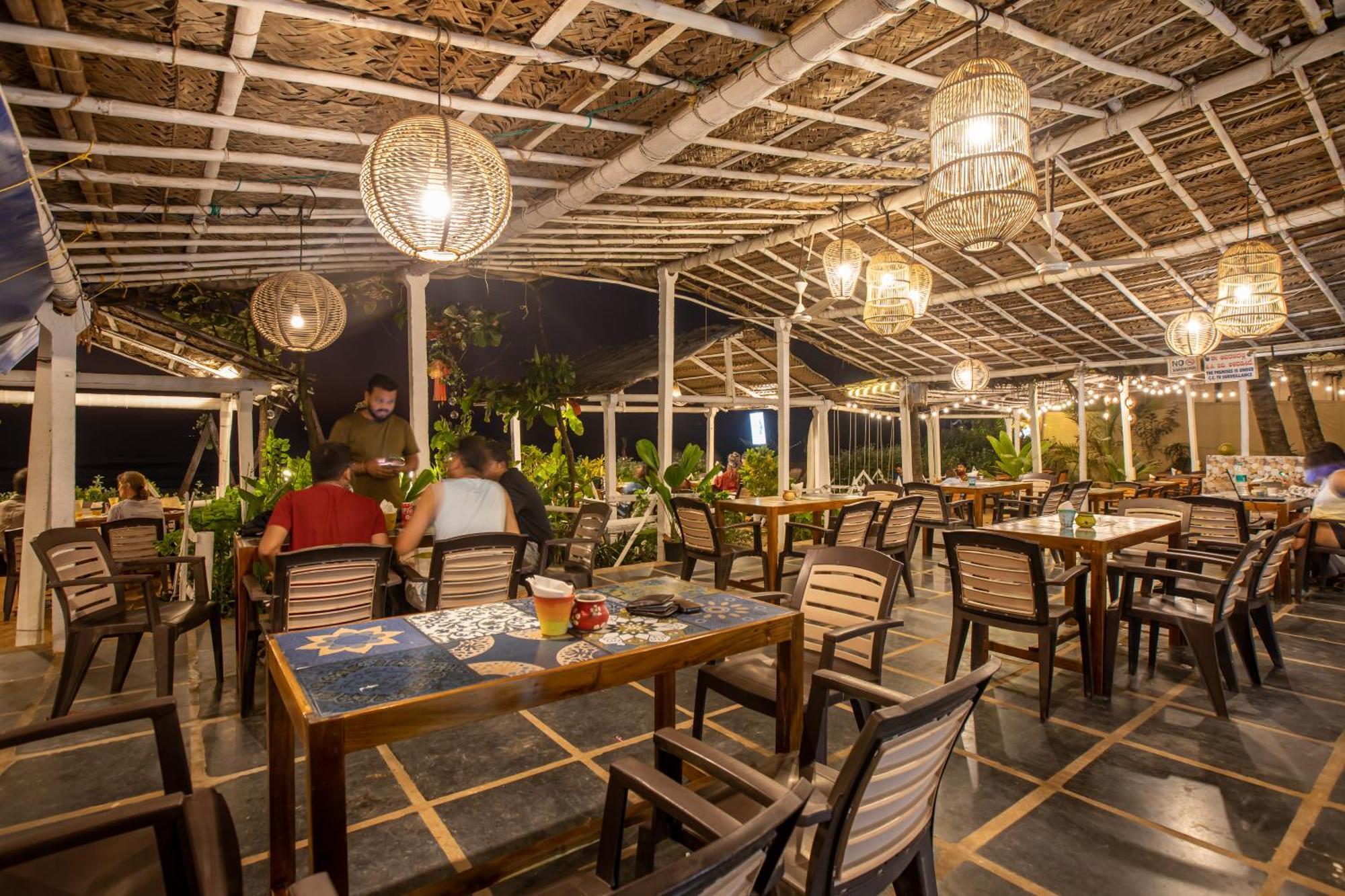 Sunset Cafe Beach Stay Gokarna  Buitenkant foto